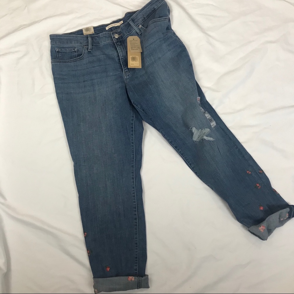 Levi’s shaping skinny jeans